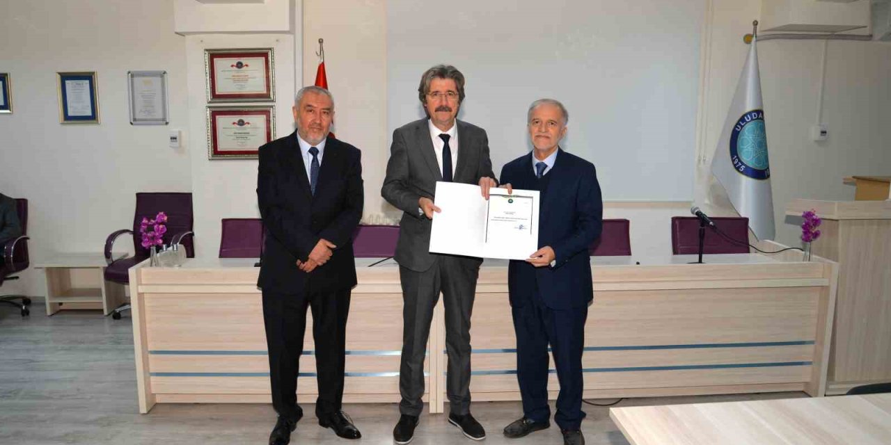 İlahiyat Fakültesinde bayrak değişimi