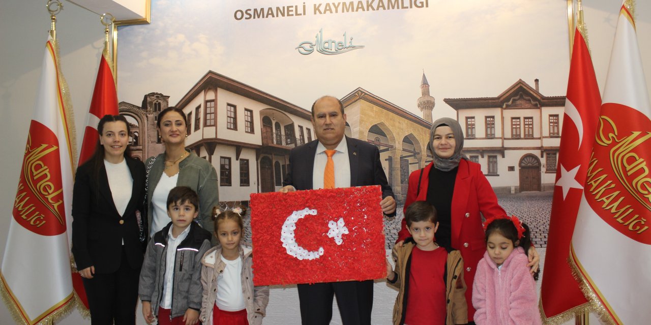 Minik öğrenciler 29 Ekim Cumhuriyet Bayramı'nı kutladı