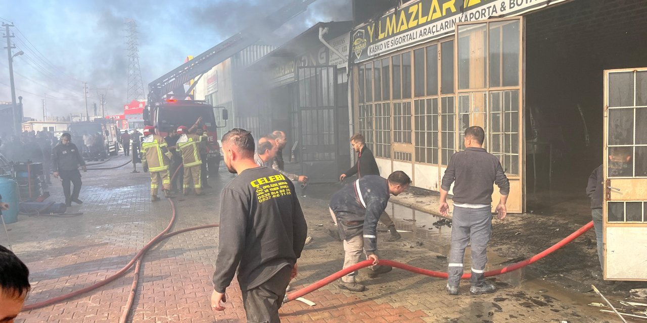 Afyonkarahisar’da 5 dükkanda yangından etkilendi