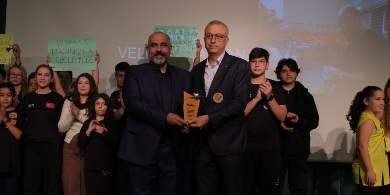 Bir garip görevden alınma hikayesi