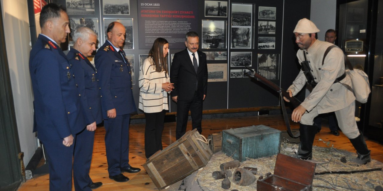 Vali Aksoy, Kurtuluş Savaşı’nda Atatürk’ün kaldığı konağı ziyaret etti