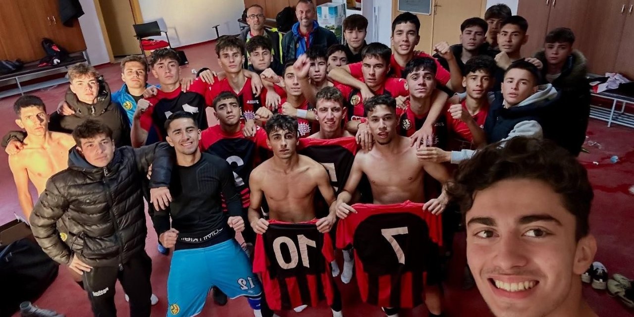 Eskişehirspor U17 takımı kendini affettirdi