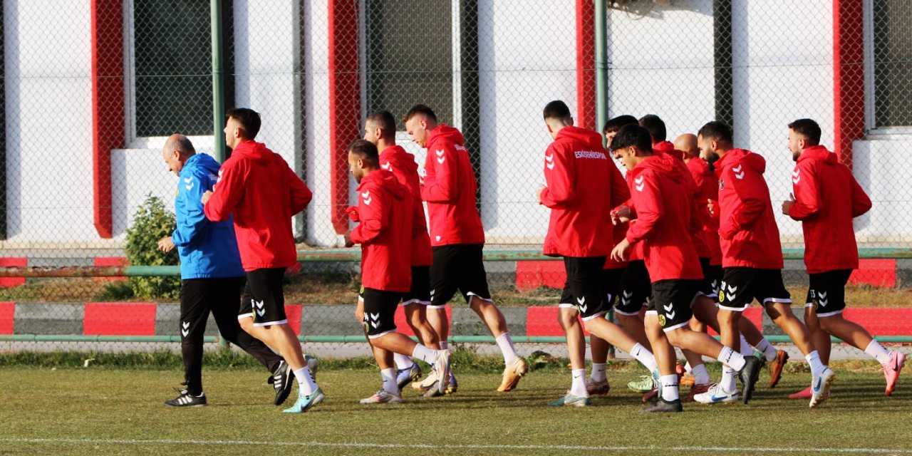 Eskişehirspor Keçiborlu mesaisine devam ediyor