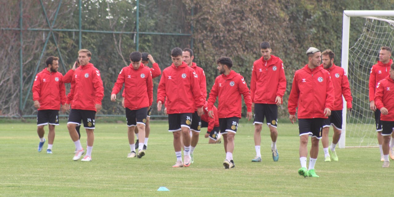 Şimşekler maçı bekliyor