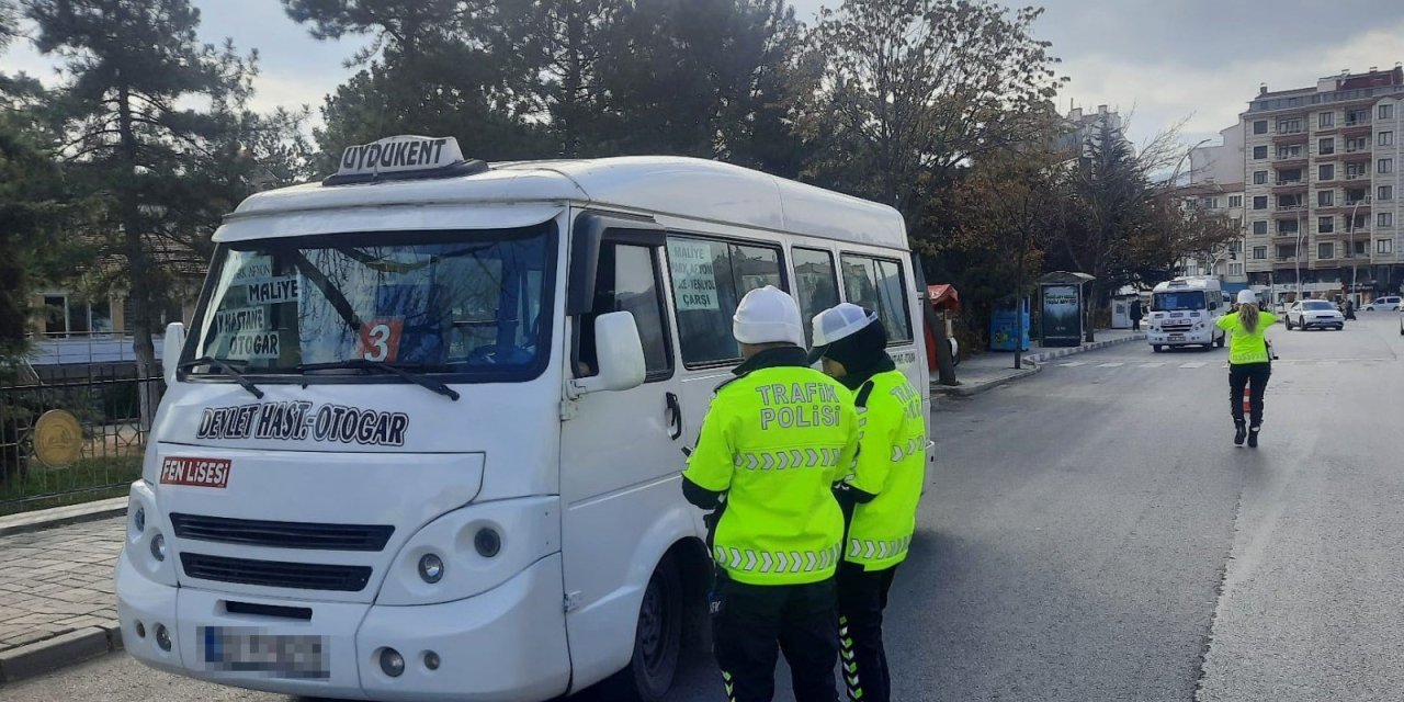 Afyon'da trafik denetimlerini arttırdı