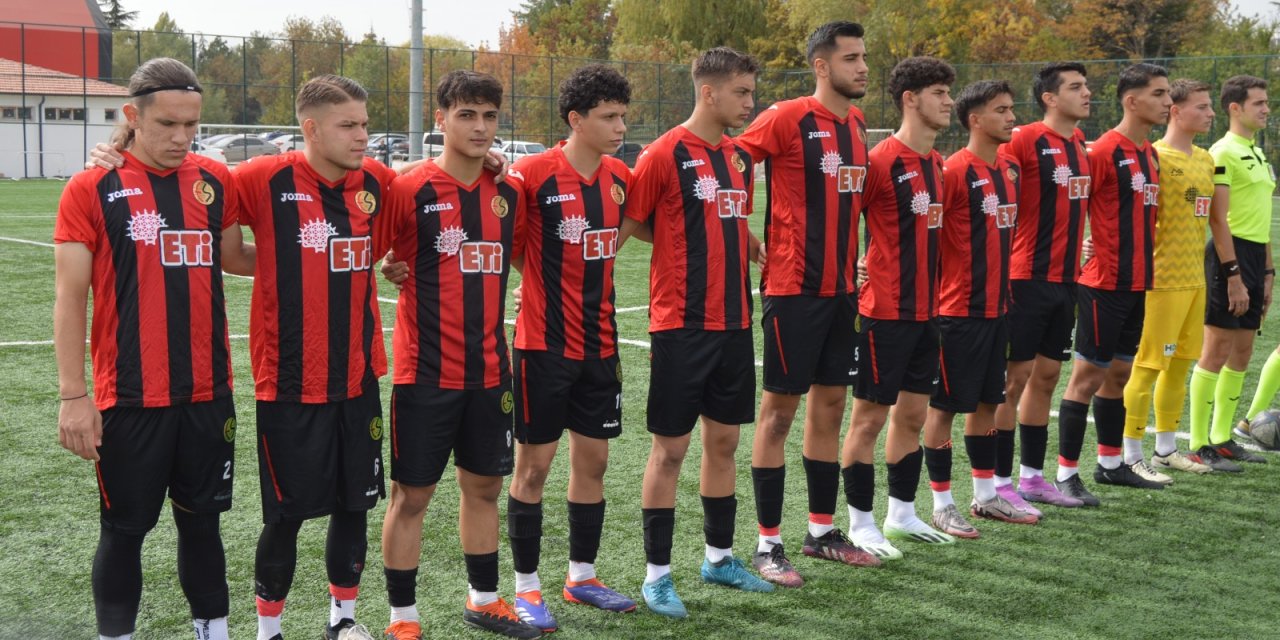 Eskişehirspor U19 hükmen lider