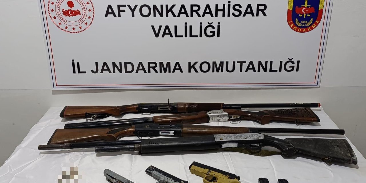 Afyonkarahisar’da ruhsatsız silah operasyonu