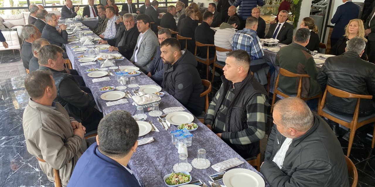 Eskişehir'de başkanlar muhtarların taleplerini dinledi