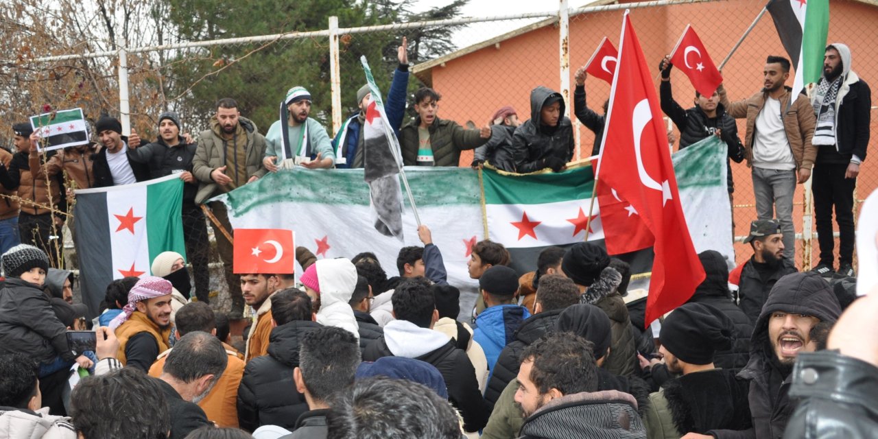 Eskişehir'de Suriyeliler sokaklara döküldü