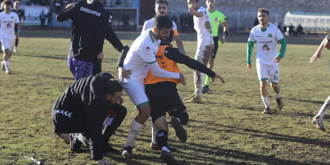Eskişehirspor'un attığı gol ortalığı karıştırdı