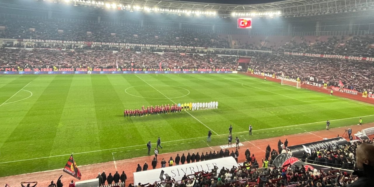 Eskişehirspor Manavgat'ı devirdi liderliğe oturdu