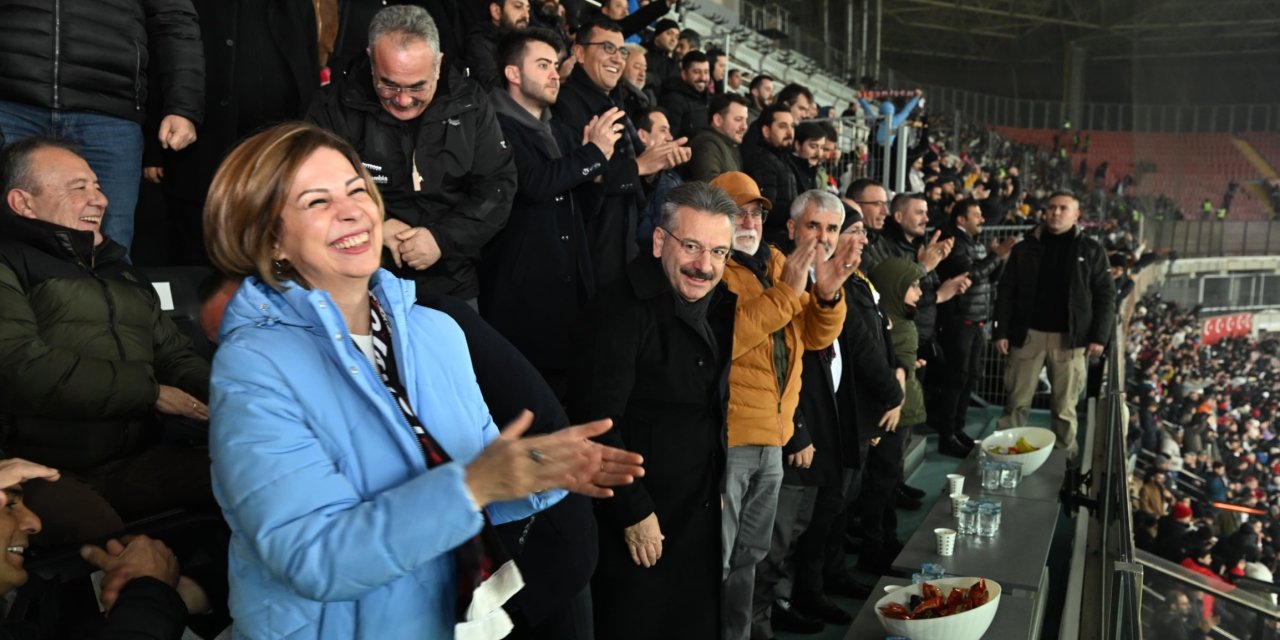 Eskişehir maçında protokol de güçlüydü