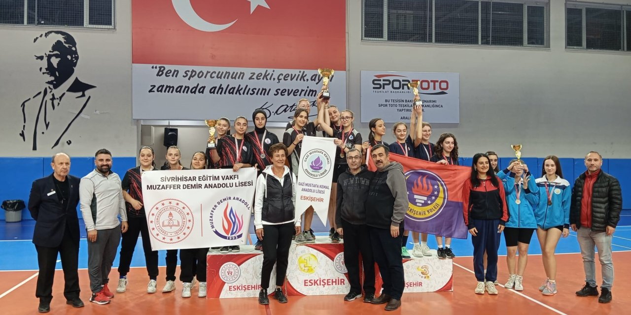 Eskişehir'in masa tenisi şampiyonu belli oldu