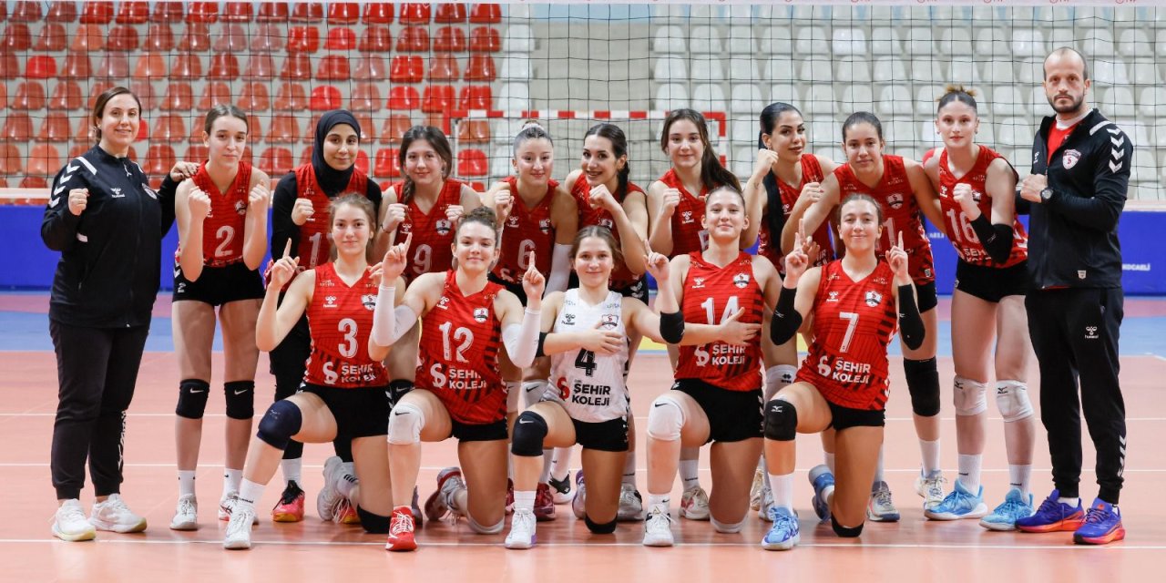 Şehir Koleji kızları Körfez’de kazandı