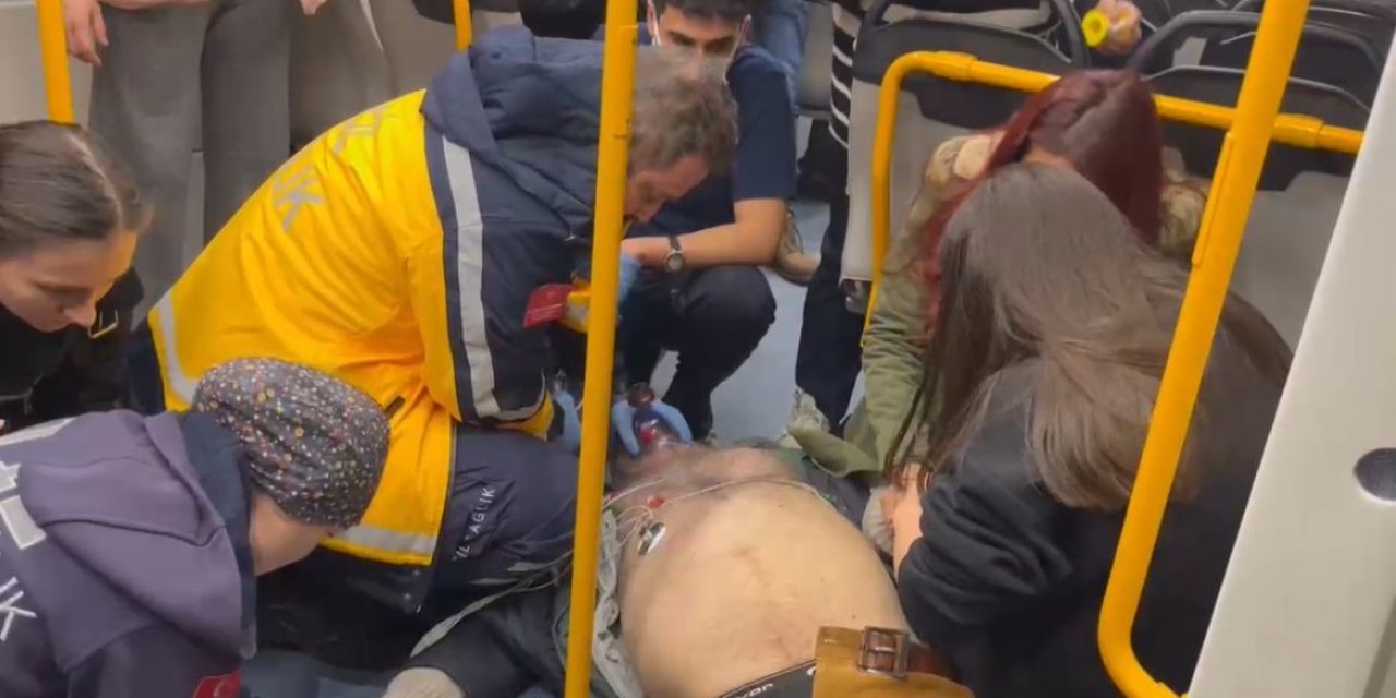 Toplu taşımada kalp krizi geçiren kişiyi çevredekiler kurtardı