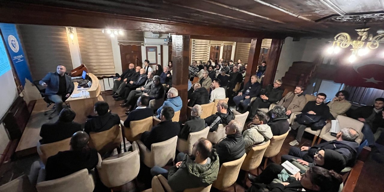 "İran petrolleri ve İngiliz tahakkümü" sohbeti yapıldı