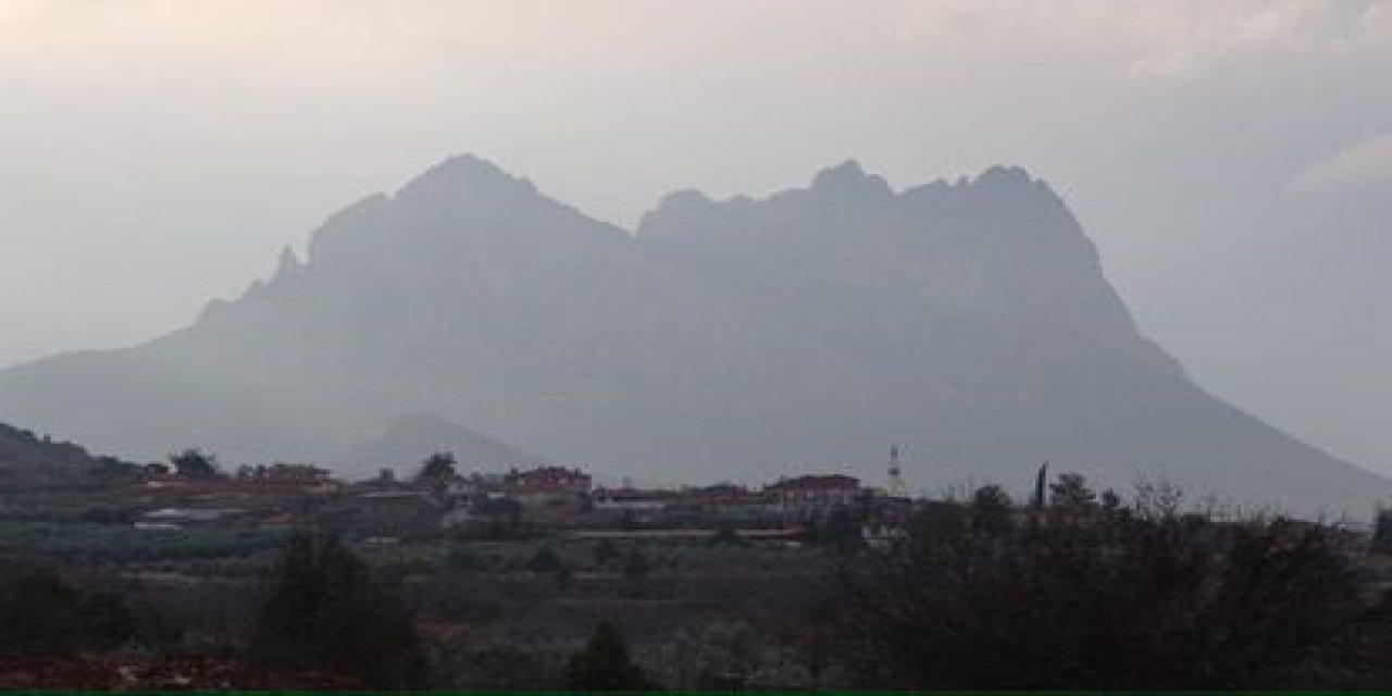 Eskişehir'in sis manzarası görenleri büyüledi