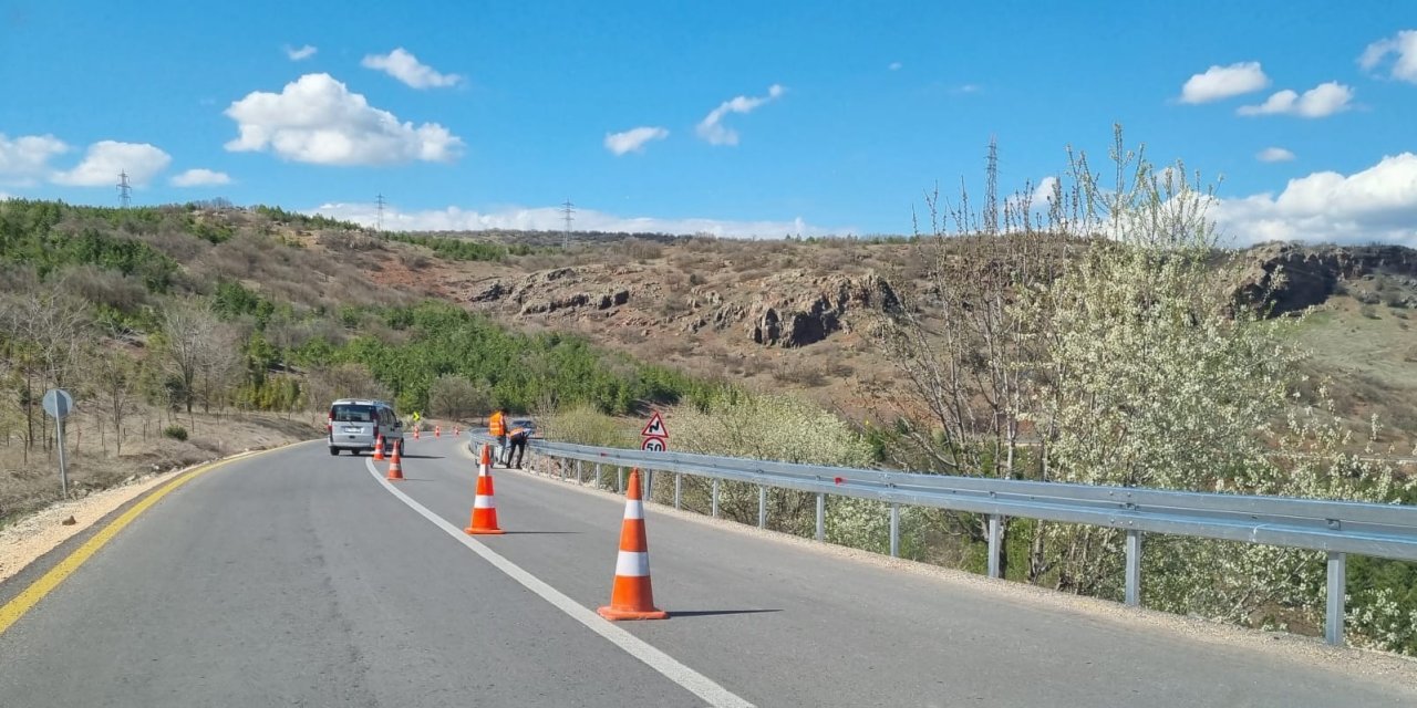 Büyükşehir ekipleri güvenli yollar için çalışıyor