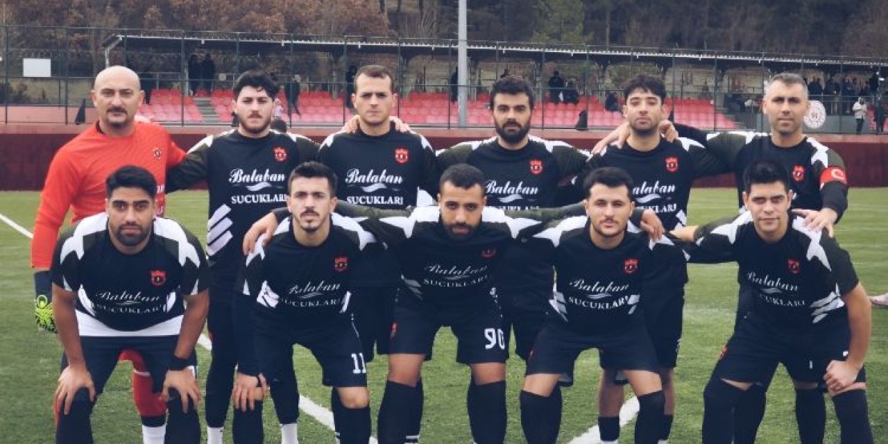 Bozanspor doludizgin şampiyonluğa koşuyor