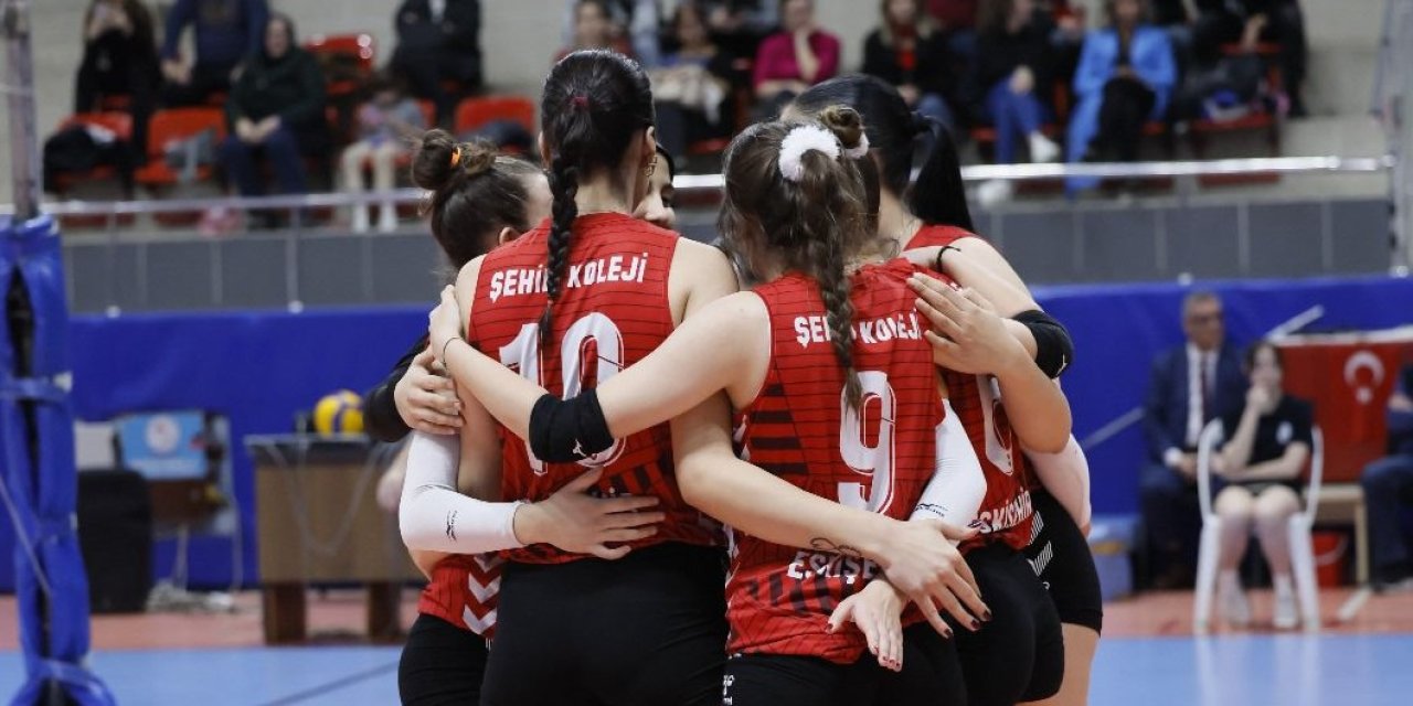 Sultanlar evinde güldü