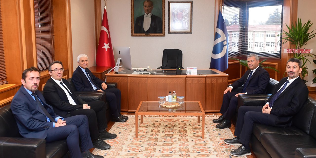 Rektör Adıgüzel'e hayırlı olsun ziyaretleri başladı