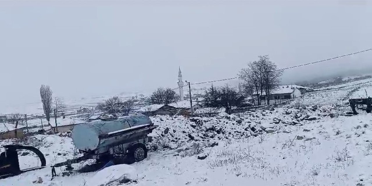 Seyitgazi karla kaplandı