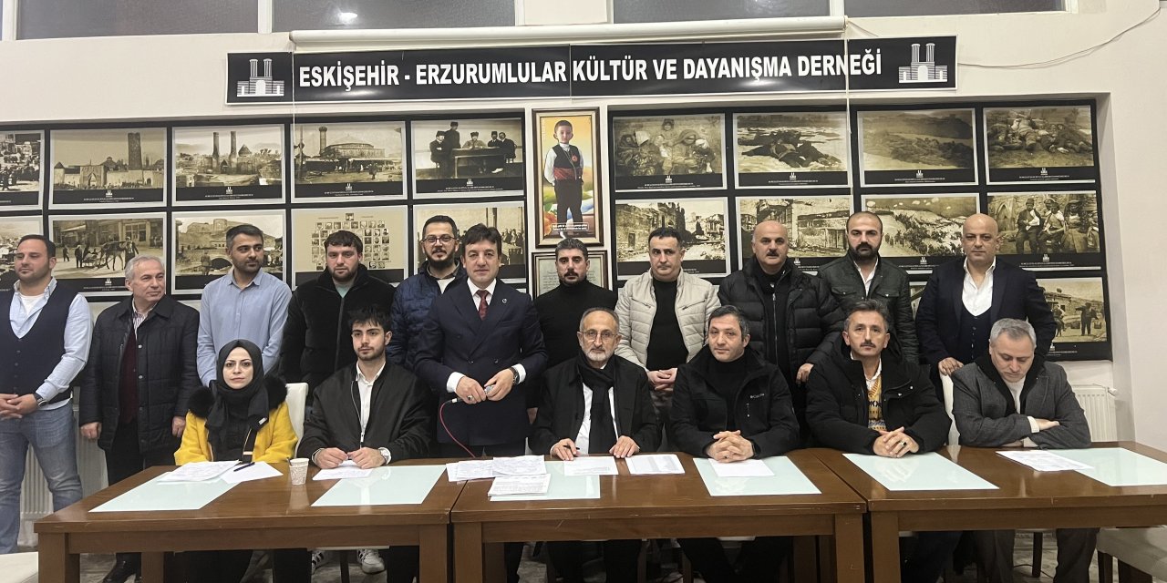 Erzurumlular Derneği’nde İbrahim Atik güven tazeledi