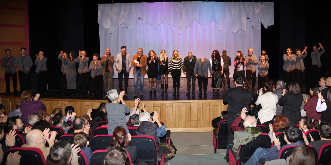“Kafkas Tebeşir Dairesi” oyunu seyirciyle buluştu