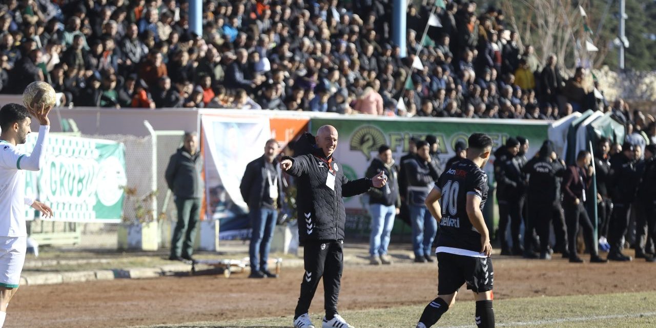 Ortakcı net konuştu: Bu takım şampiyonluğun en büyük adayıdır