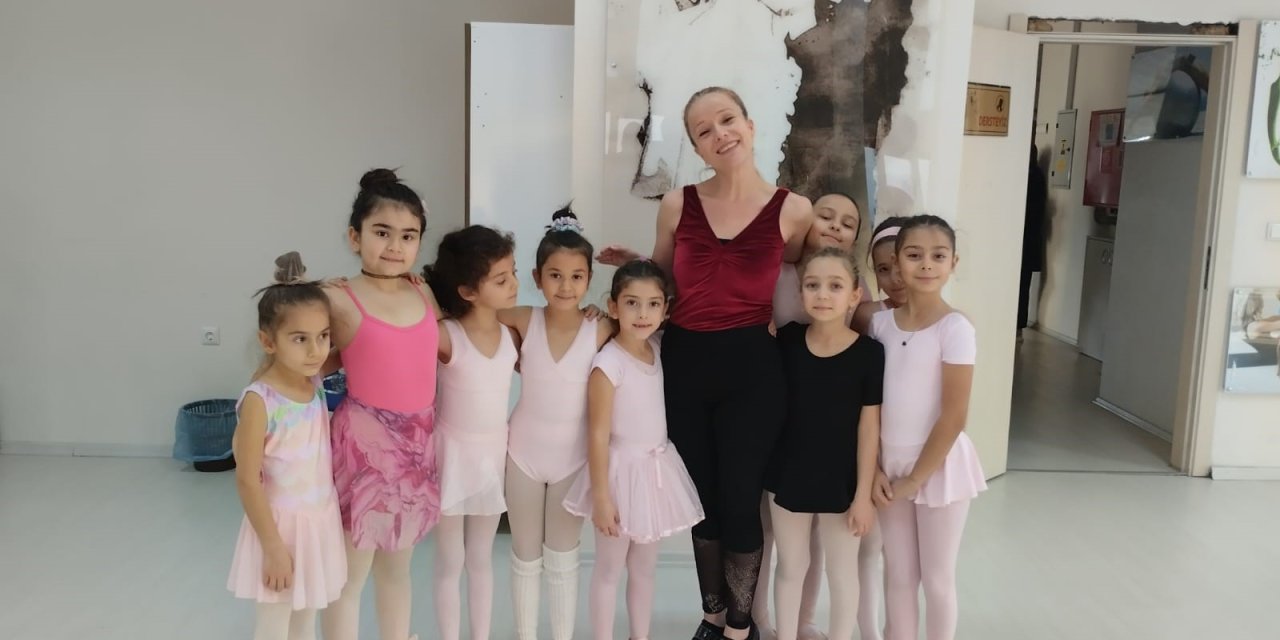 Eskişehir'de miniklere bale sanatı öğretiliyor