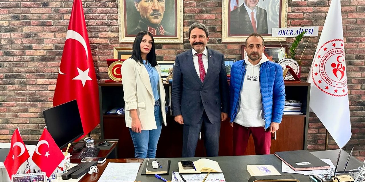 Fikir alışverşinde bulundular