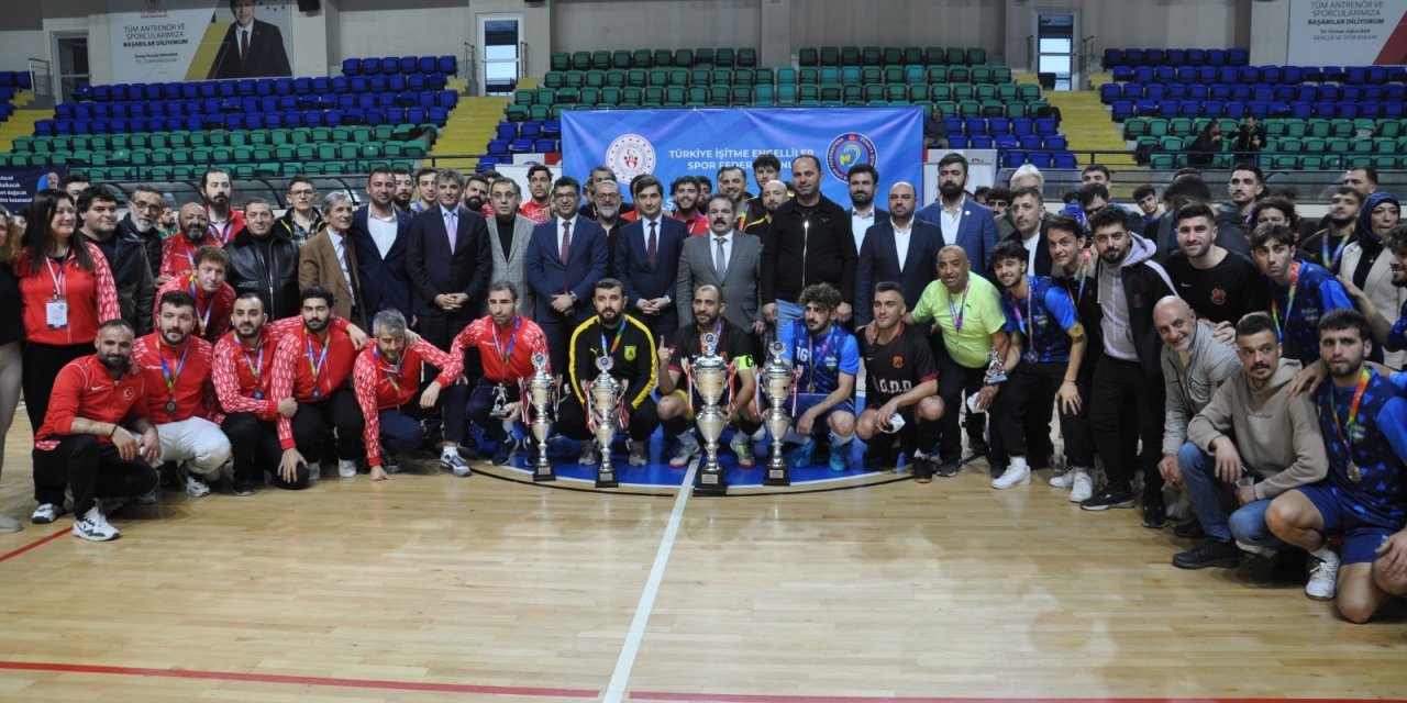 İşitme Engelliler Erkekler Futsal Türkiye Şampiyonası gerçekleşti