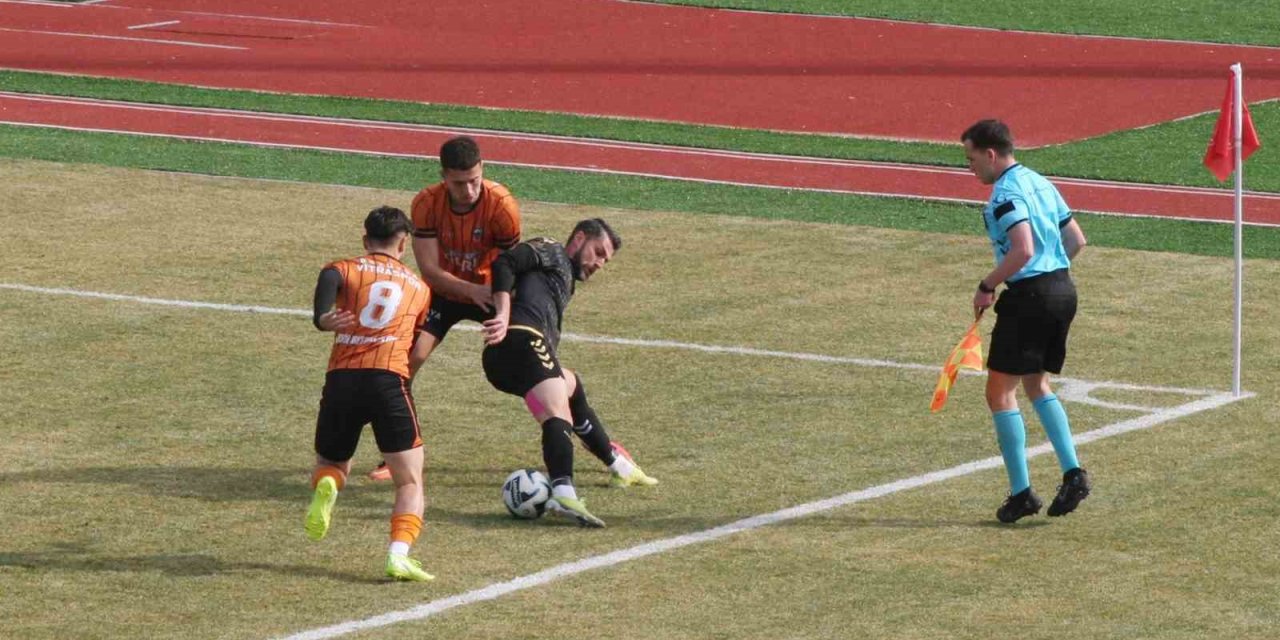 Bozüyük Vitraspor evinde berabere kaldı