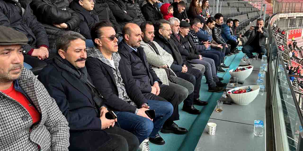 Yalnız bırakmadılar
