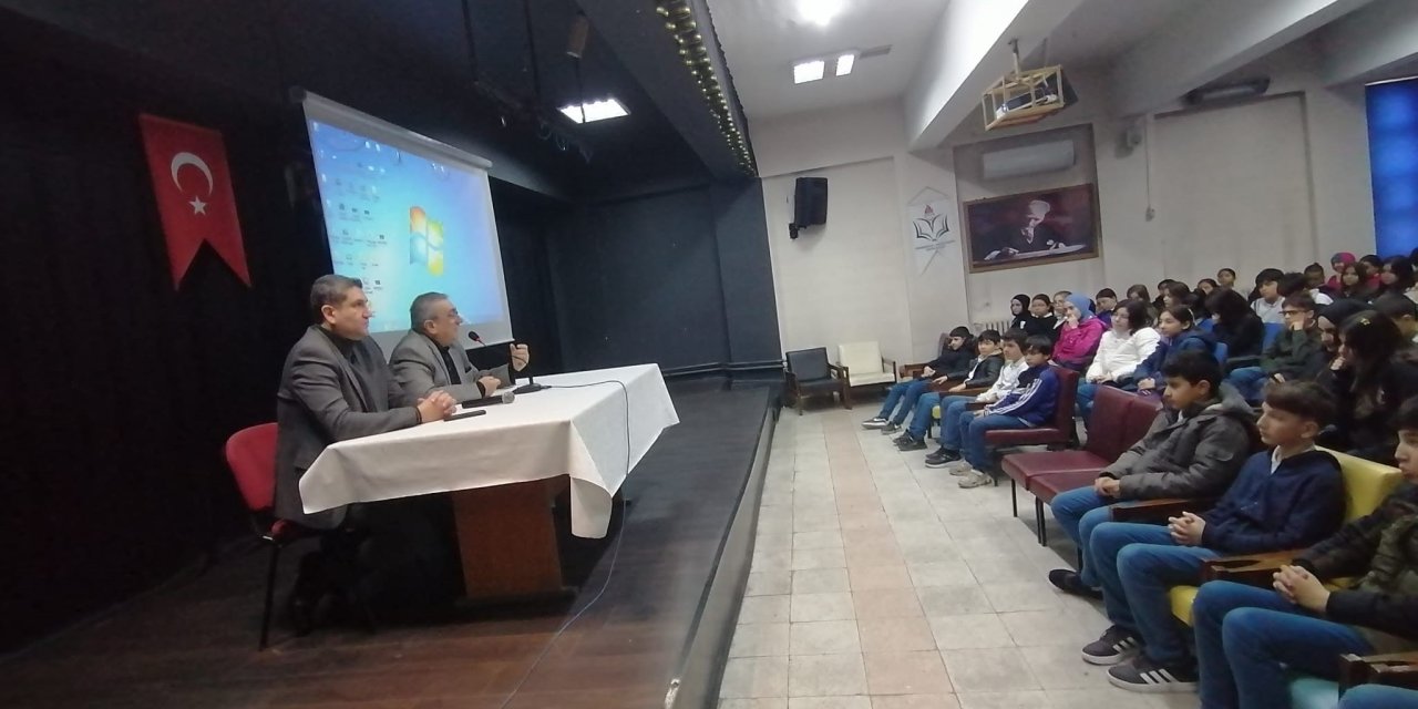 Şair ve yazar Ahmet Urfalı öğrencilerle buluştu