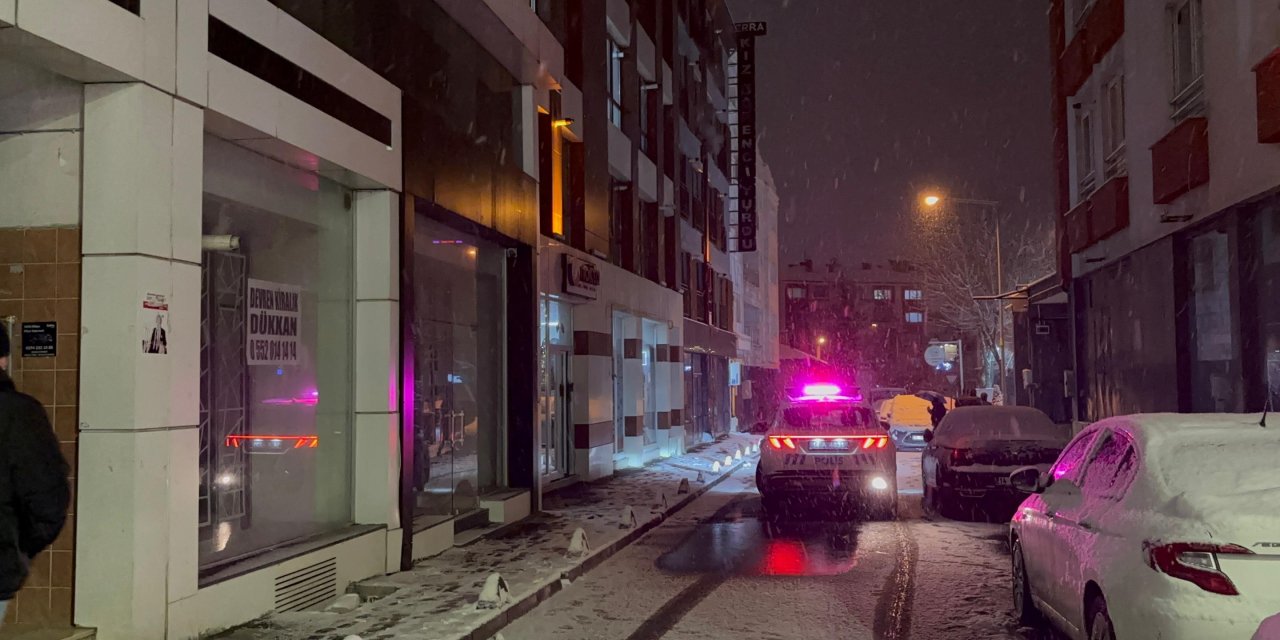 Gençler arasında çıkan kavgada kan aktı: 1 ölü