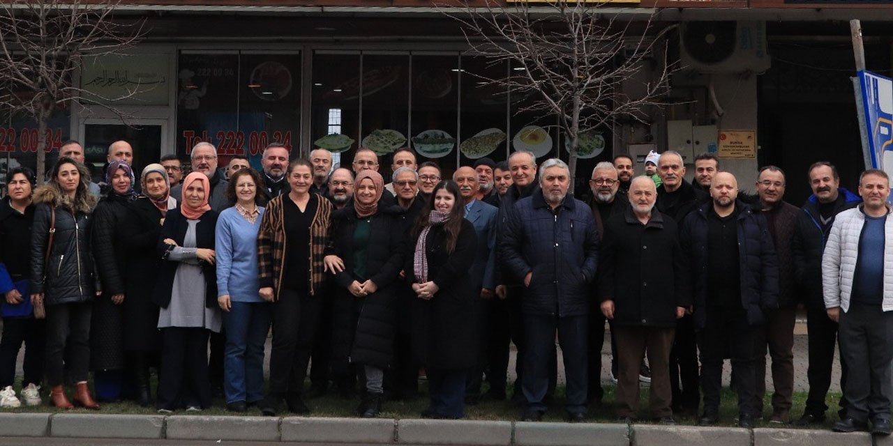 40 yıl sonra öğretmen ile öğrencisi buluştu