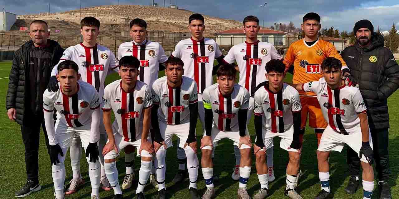 Lider hata yapmadı (1-4)