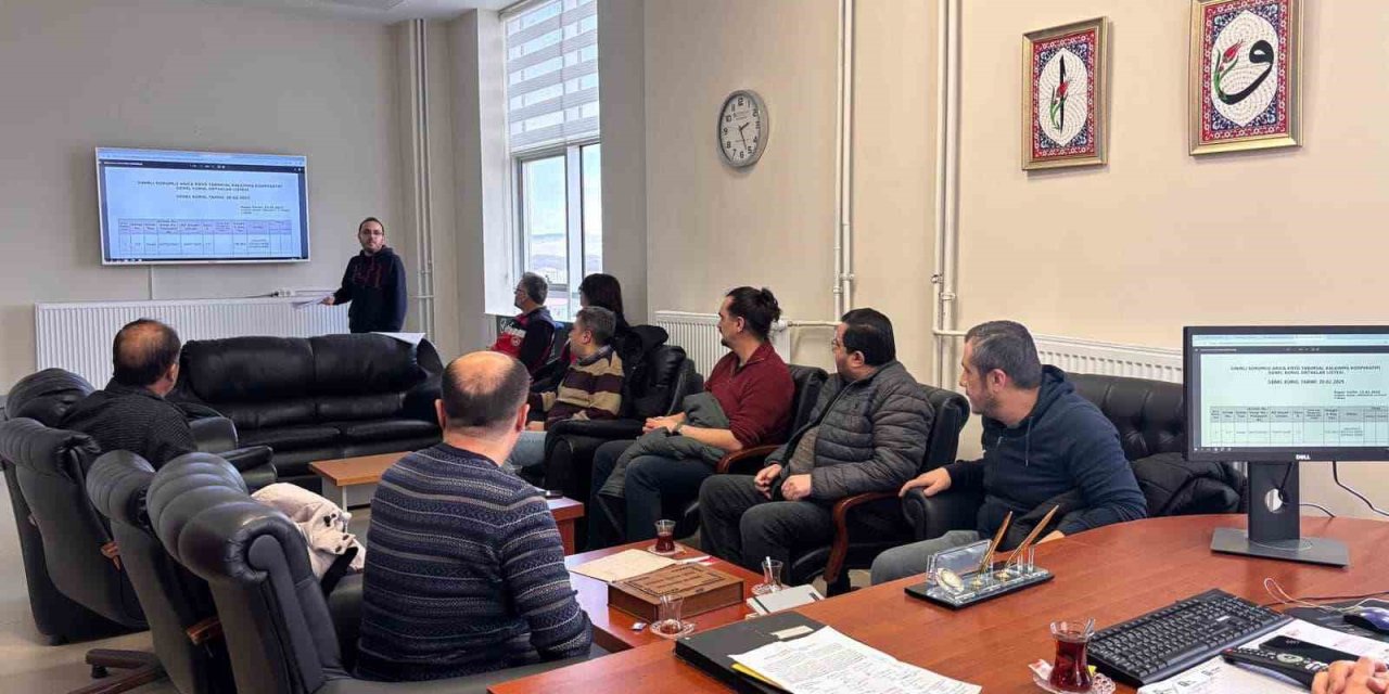 Kütahya İl Tarım Müdürlüğü kooperatiflerin mali müşavirliğini yapan firmaları bilgilendirdi