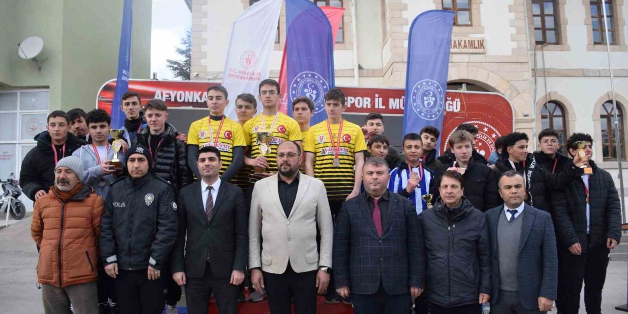 Okul Sporları Gençler Oryantiring müsabakaları tamamlandı