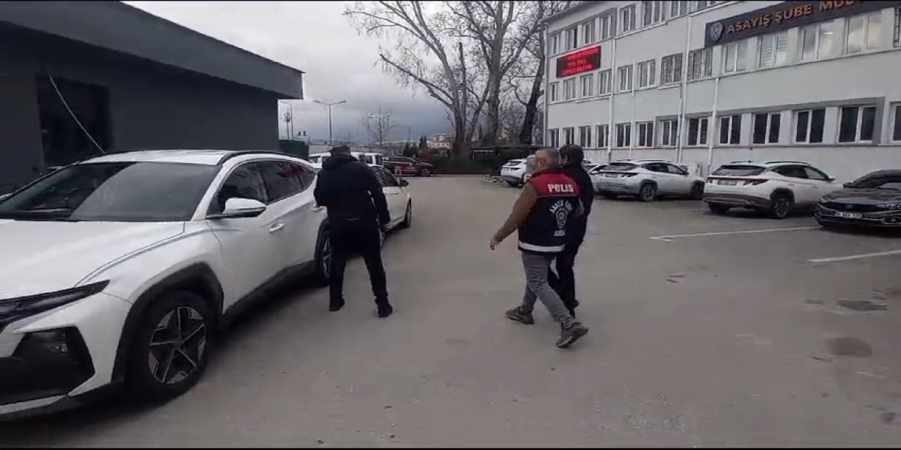 Bağış numarasıyla dolandırıcılık yapanlar tutuklandı