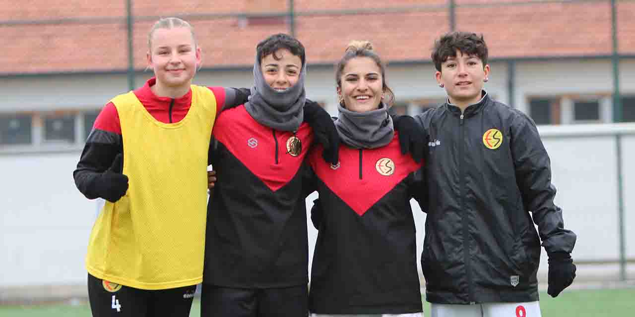 Kadın futbol maçları ötelendi