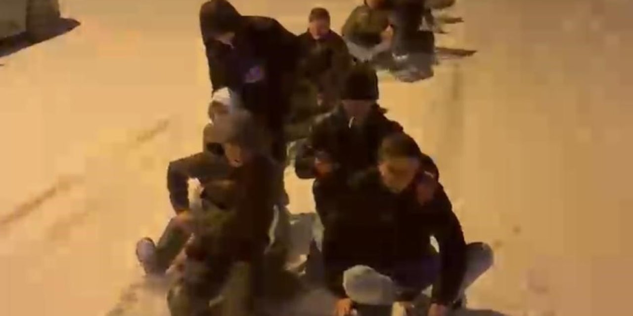 Gençlerin kar eğlencesi kameralara yansıdı