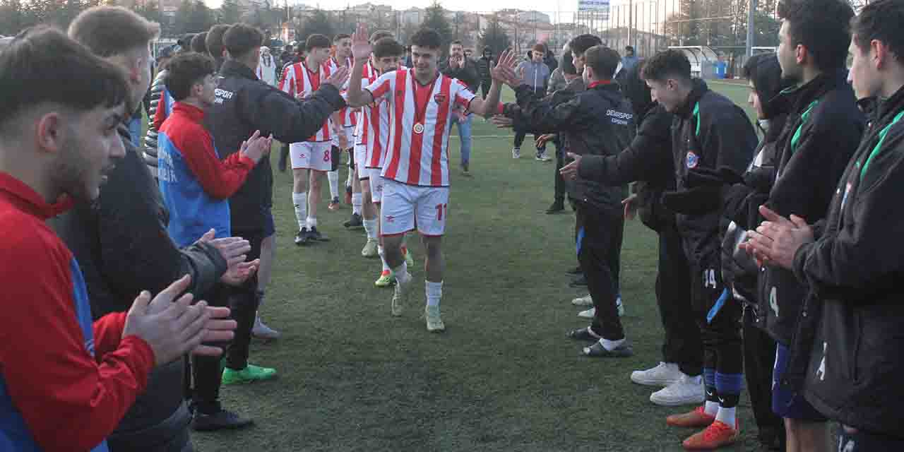 Alkışlar Demirspor’a