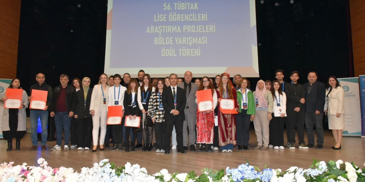 Eskişehirli lise öğrencileri 12 ödül ile döndü