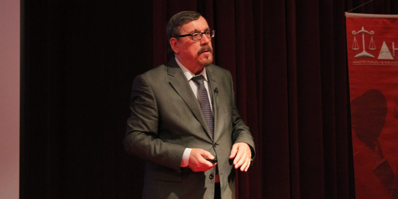 Gürcan Banger ‘Yerel  Demokrasi’yi anlattı