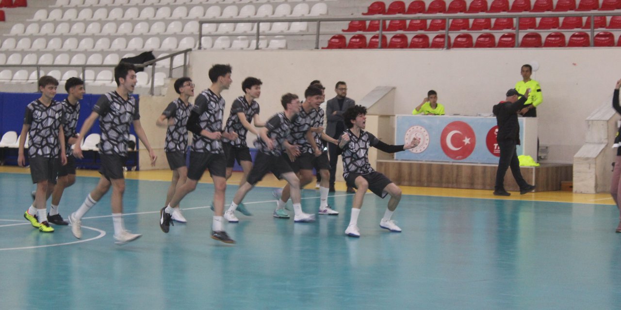 Futsal İl Birinciliğinde nefes kesen mücadele