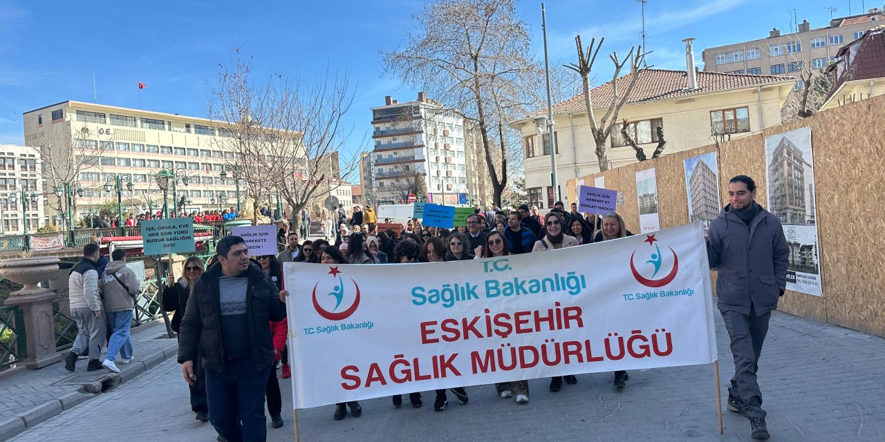 Eskişehir’de obeziteye karşı sağlıklı yaşam yürüyüşü yapıldı