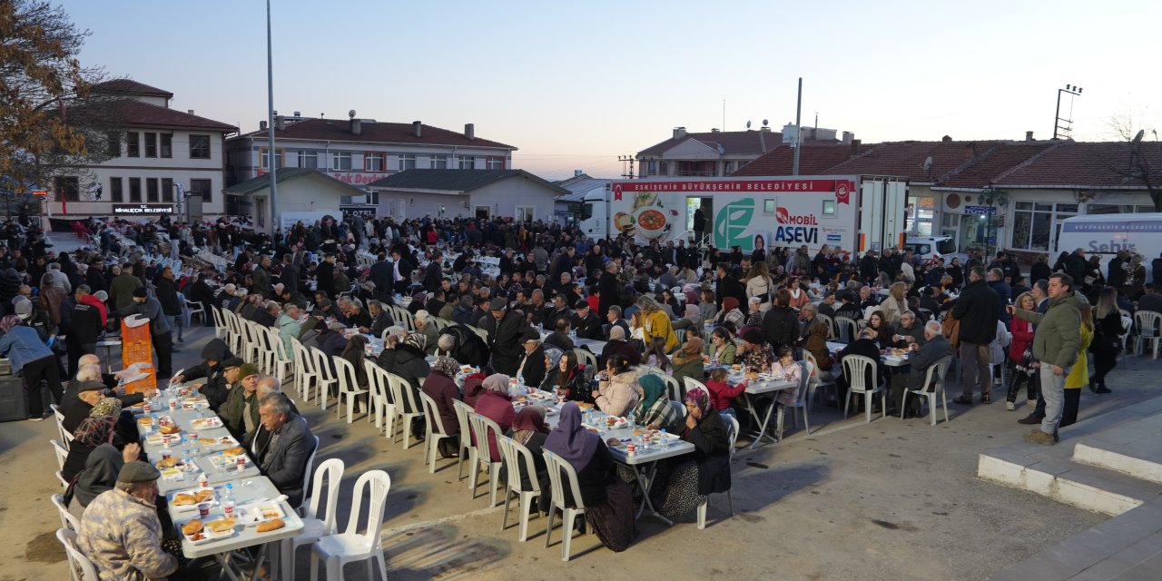 Büyükşehir'den Mihalıççıklılara iftar programı