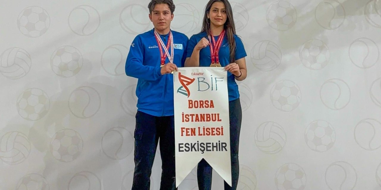 Eskişehirli genç sporcular zafer kazandı